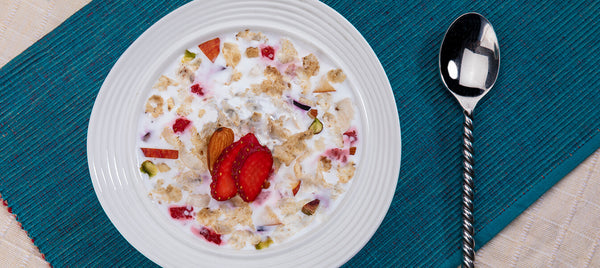 Jowar (sorghum) flakes with milk & fruits