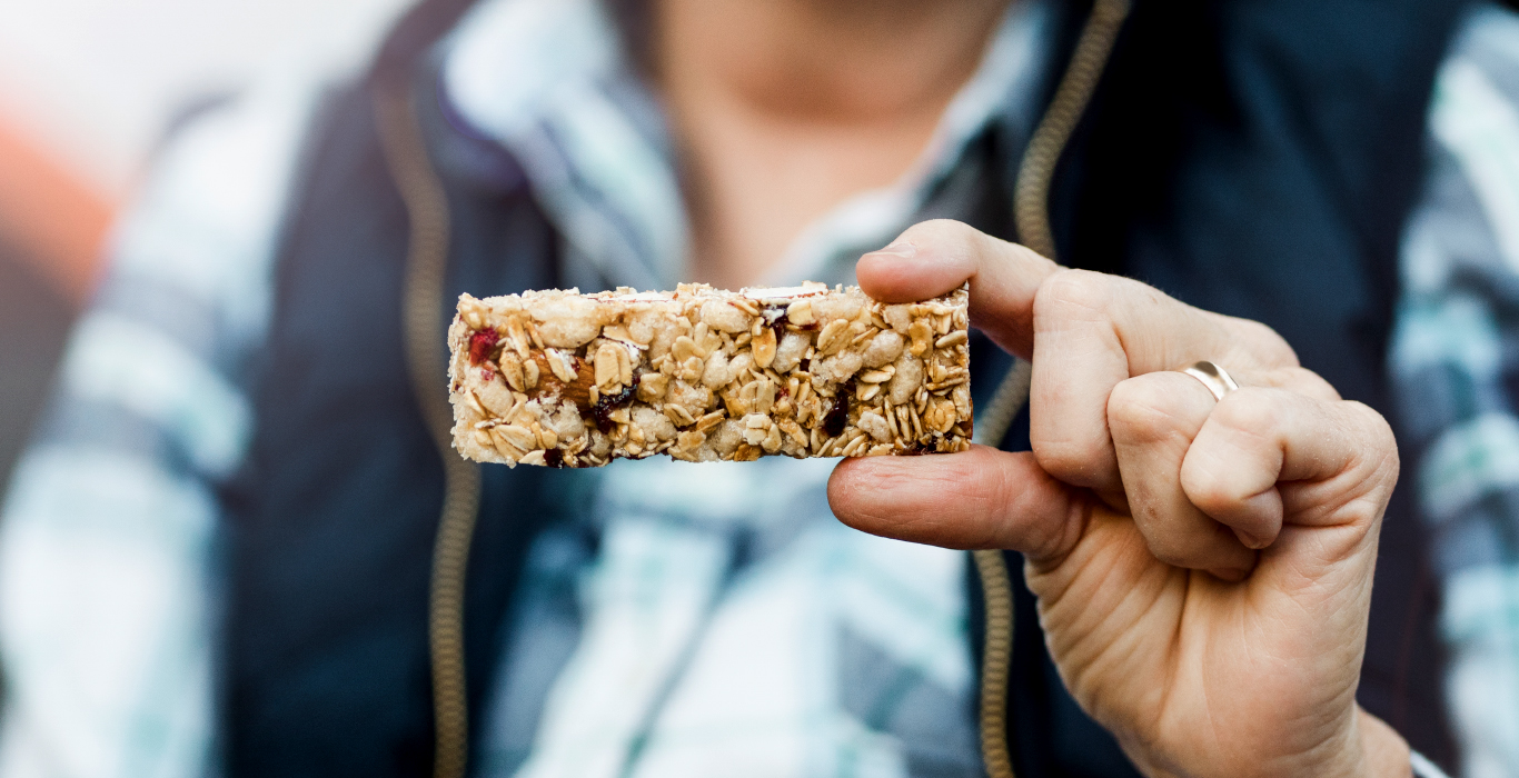 SkyRoots cereal bars: your travel friendly snacks for healthy snacking.