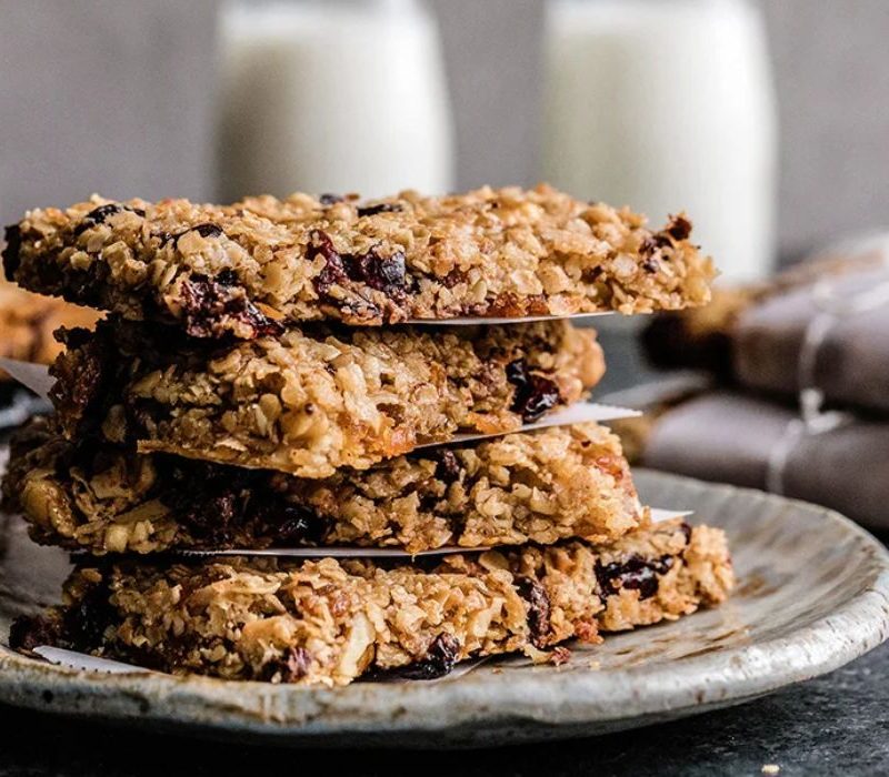 Why high-fiber cereal bars are a perfect snack addition to your busy lifestyle.