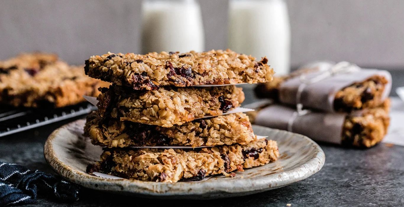 Why high-fiber cereal bars are a perfect snack addition to your busy lifestyle.