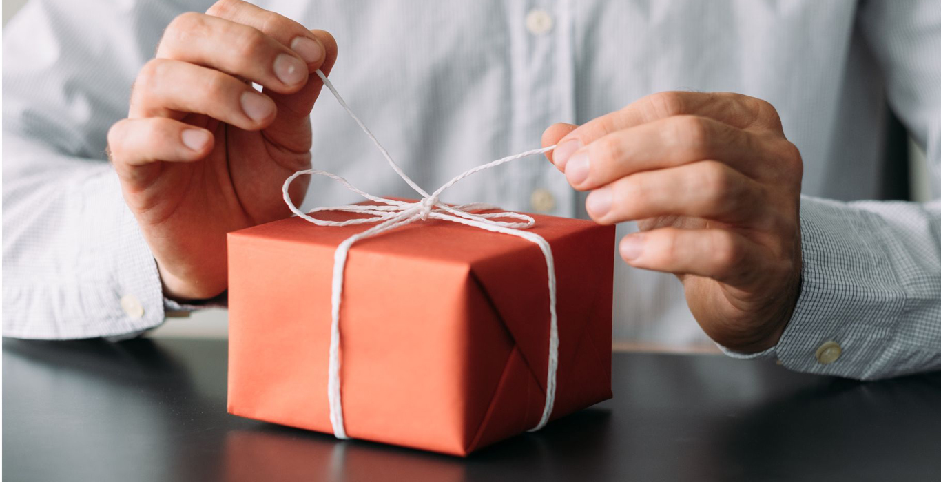 6 practical tips to select the perfect corporate gift for your clients